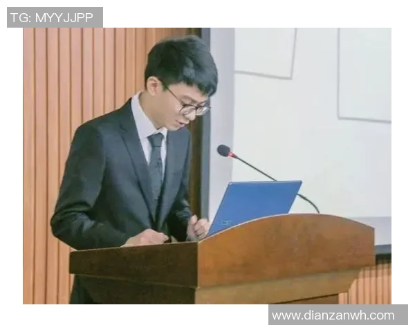 刘铮的成长之路：从青涩少年到职场精英的蜕变与奋斗故事